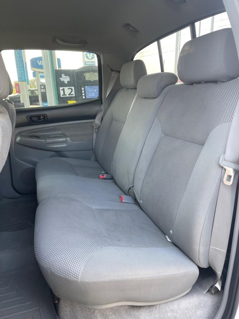 Toyota Tacoma PreRunner Double Cab V6 Automatic 2WD 2005