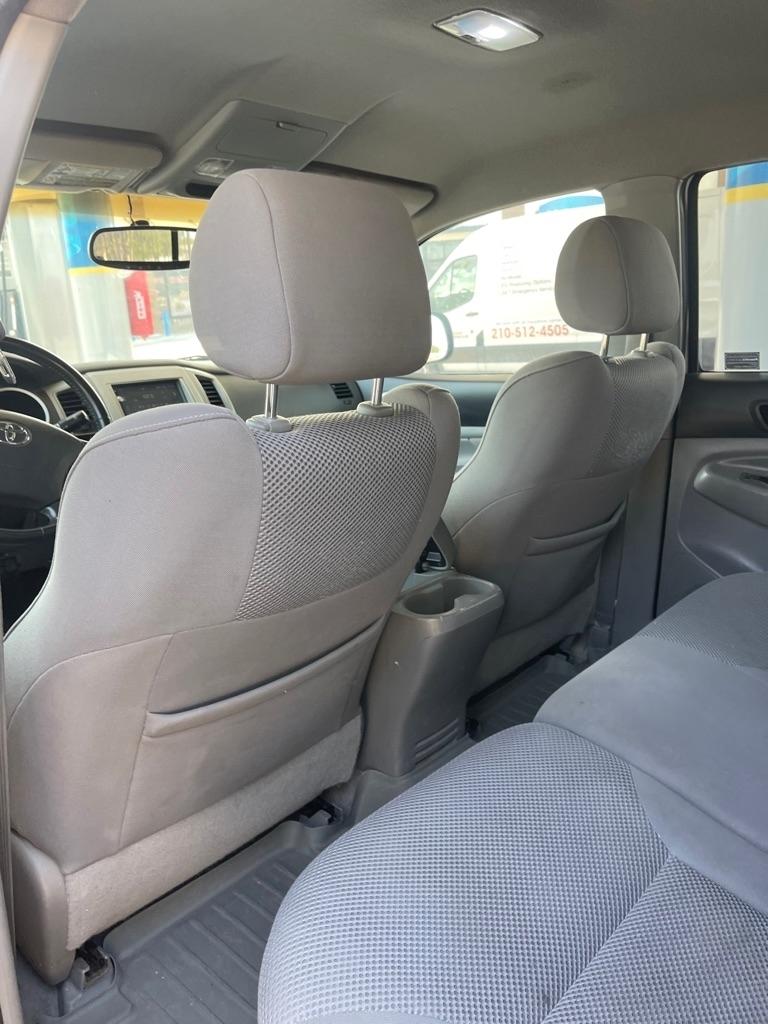 Toyota Tacoma PreRunner Double Cab V6 Automatic 2WD 2005
