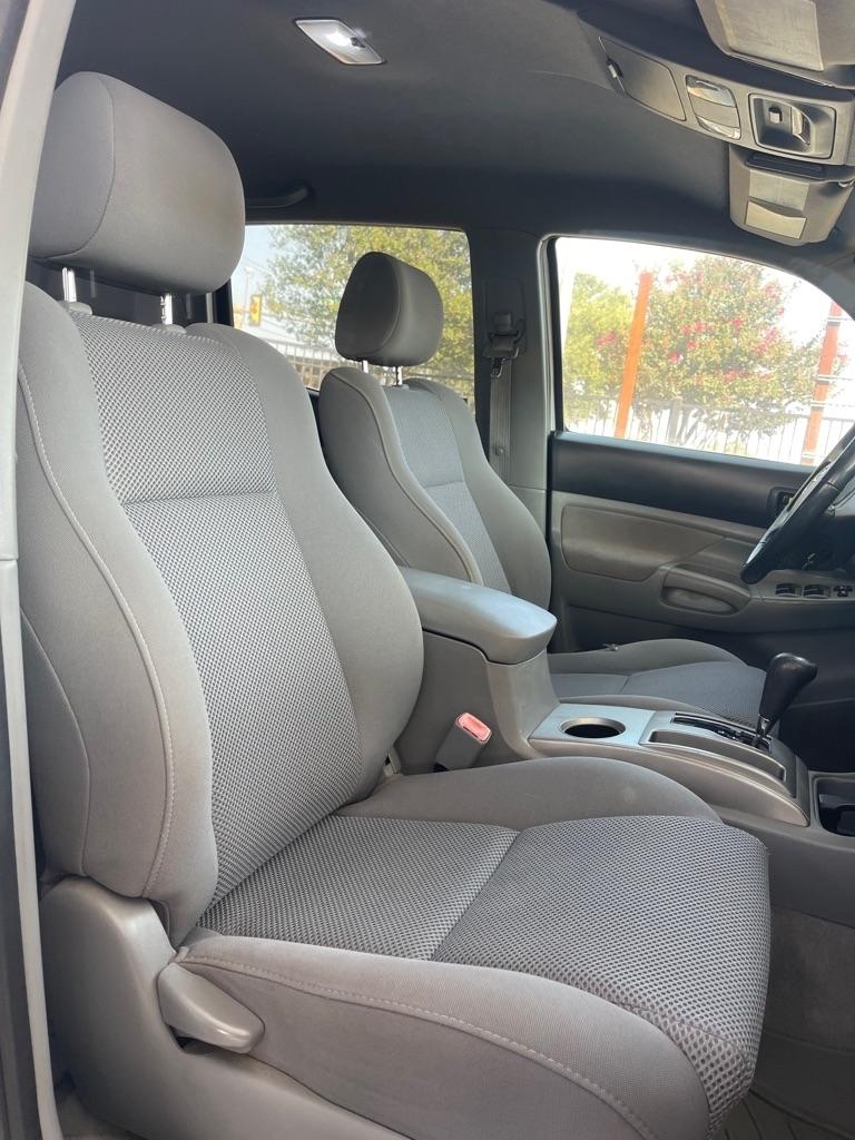 Toyota Tacoma PreRunner Double Cab V6 Automatic 2WD 2005