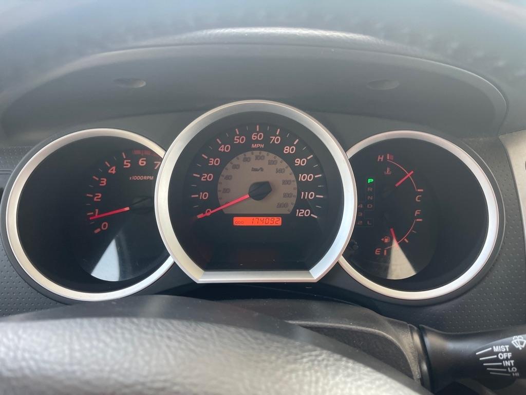 Toyota Tacoma PreRunner Double Cab V6 Automatic 2WD 2005