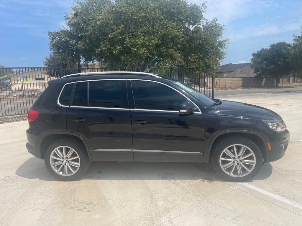 Volkswagen Tiguan S 2016