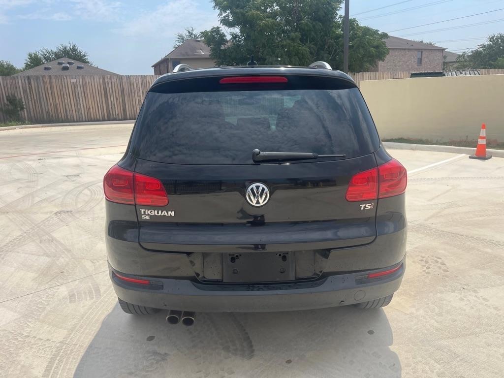 Volkswagen Tiguan S 2016