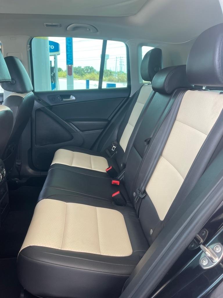 Volkswagen Tiguan S 2016