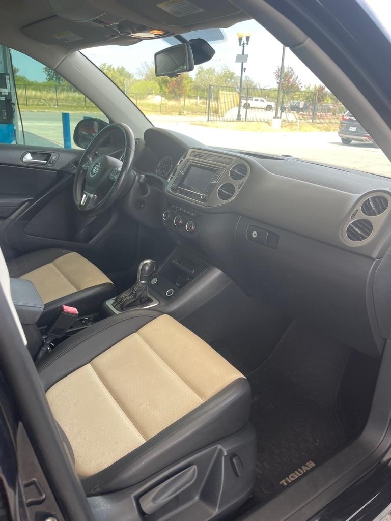 Volkswagen Tiguan S 2016