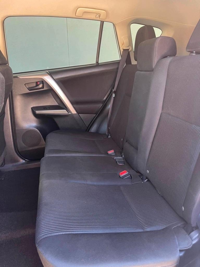 Toyota RAV4 LE AWD 2018