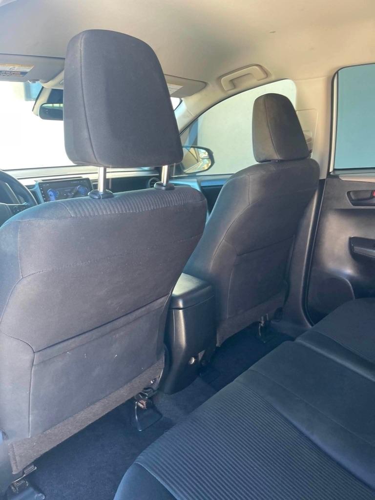 Toyota RAV4 LE AWD 2018