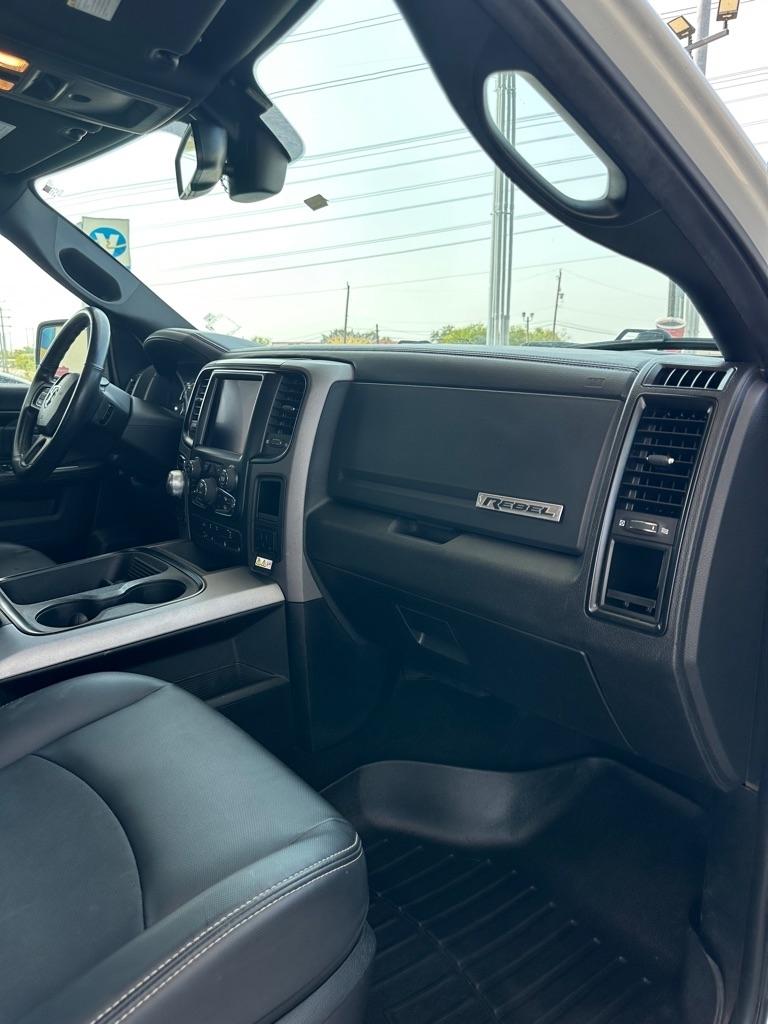 RAM 1500 Rebel Crew Cab SWB 4WD 2018