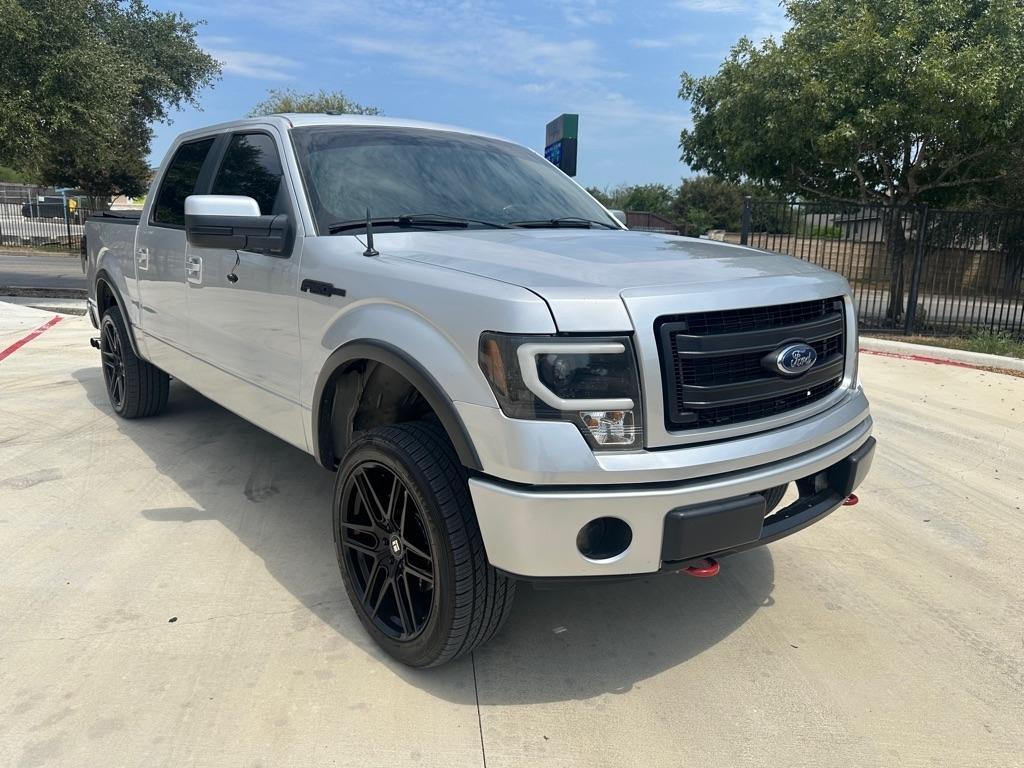 Ford F-150 XL SuperCrew 5.5-ft. Bed 4WD 2013