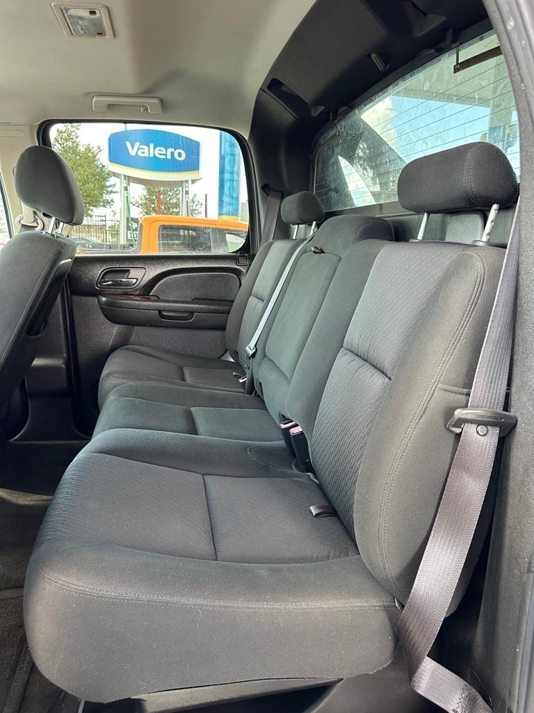 Chevrolet Avalanche LS 2WD 2012