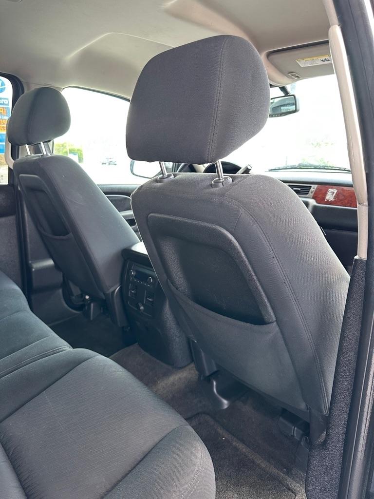 Chevrolet Avalanche LS 2WD 2012