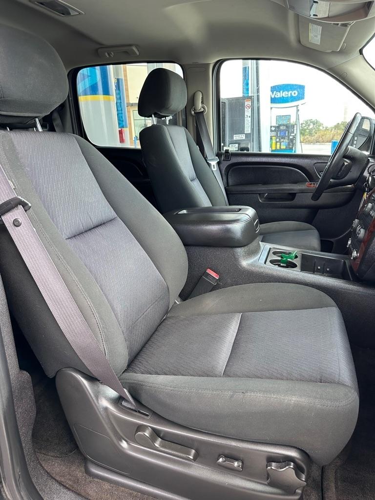 Chevrolet Avalanche LS 2WD 2012