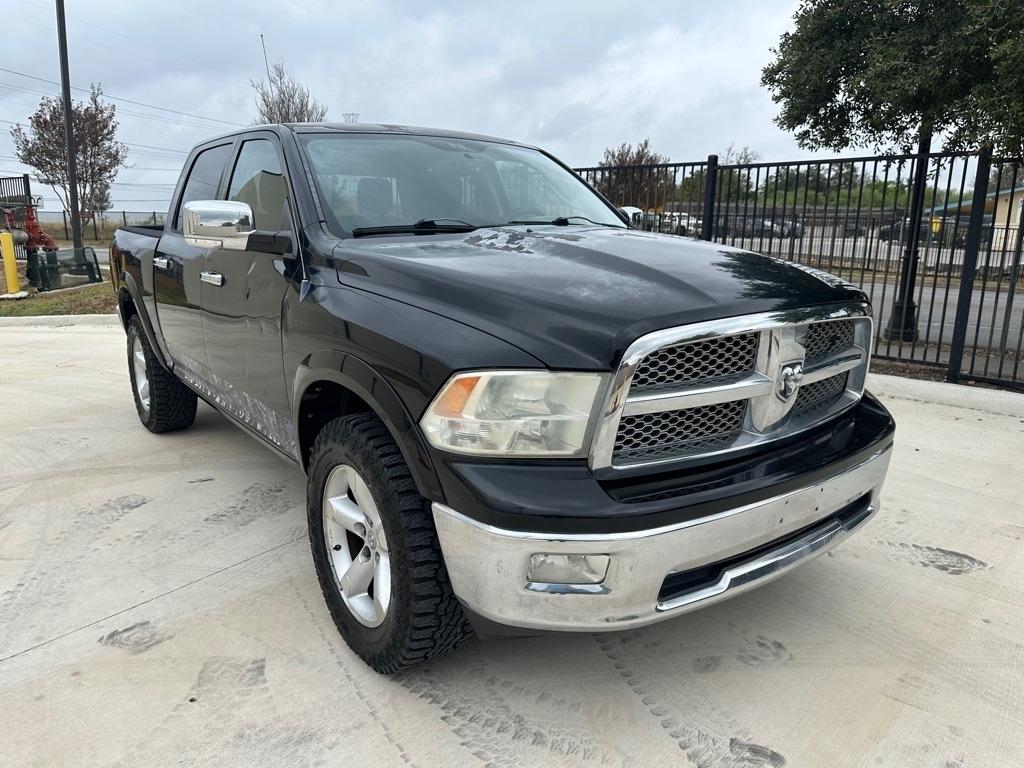 RAM 1500 Laramie Crew Cab 4WD 2012