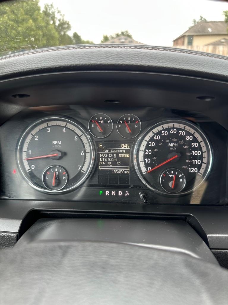 RAM 1500 Laramie Crew Cab 4WD 2012