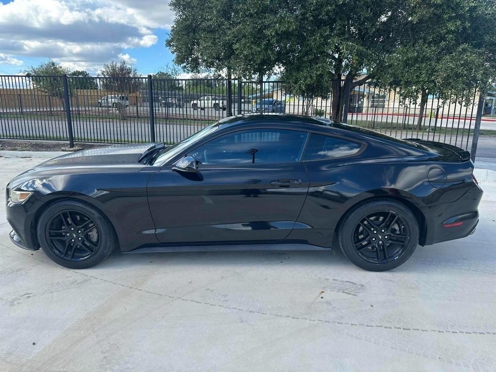 Ford Mustang V6 Coupe 2015