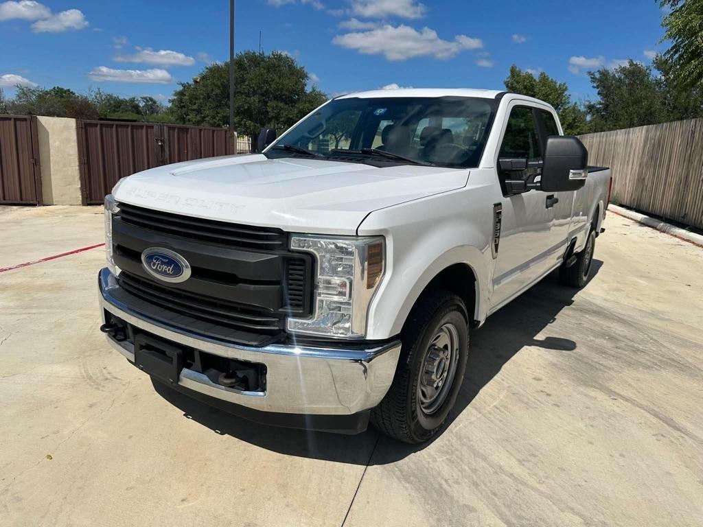 Ford F-350 SD XL SuperCab 2WD 2019