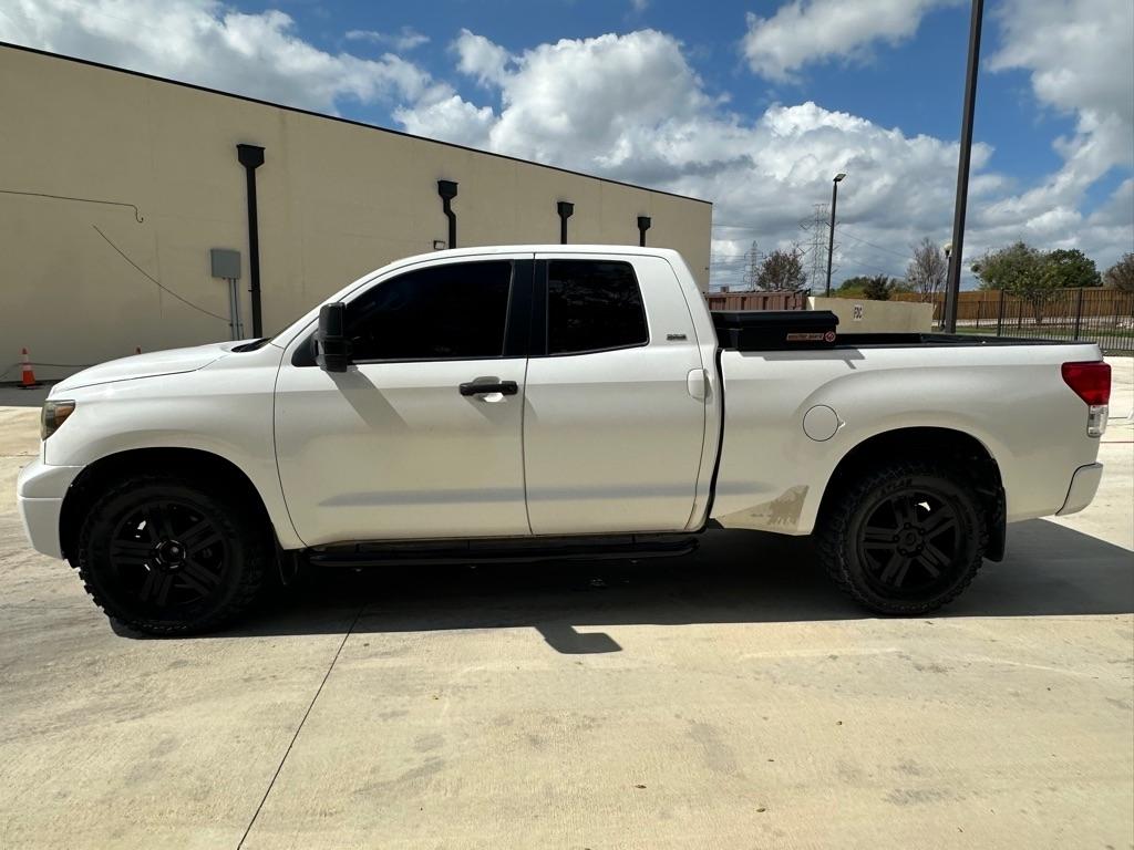 Toyota Tundra Tundra-Grade Double Cab 4.6L 2WD 2011