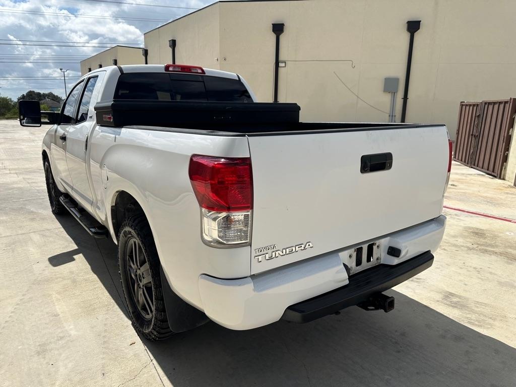 Toyota Tundra Tundra-Grade Double Cab 4.6L 2WD 2011
