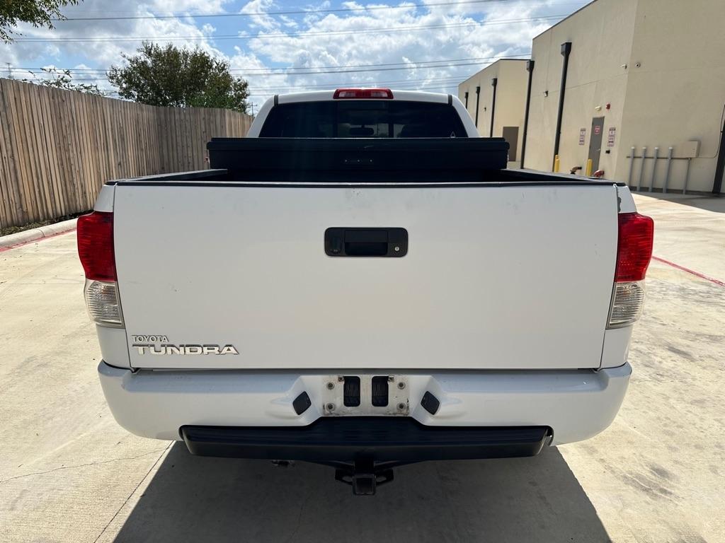 Toyota Tundra Tundra-Grade Double Cab 4.6L 2WD 2011