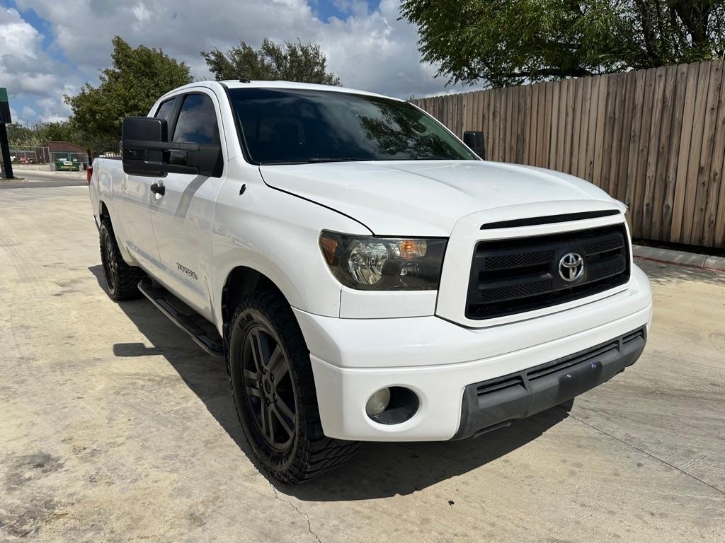 Toyota Tundra Tundra-Grade Double Cab 4.6L 2WD 2011