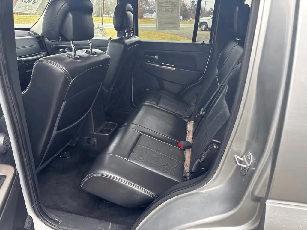 Jeep Liberty  2012