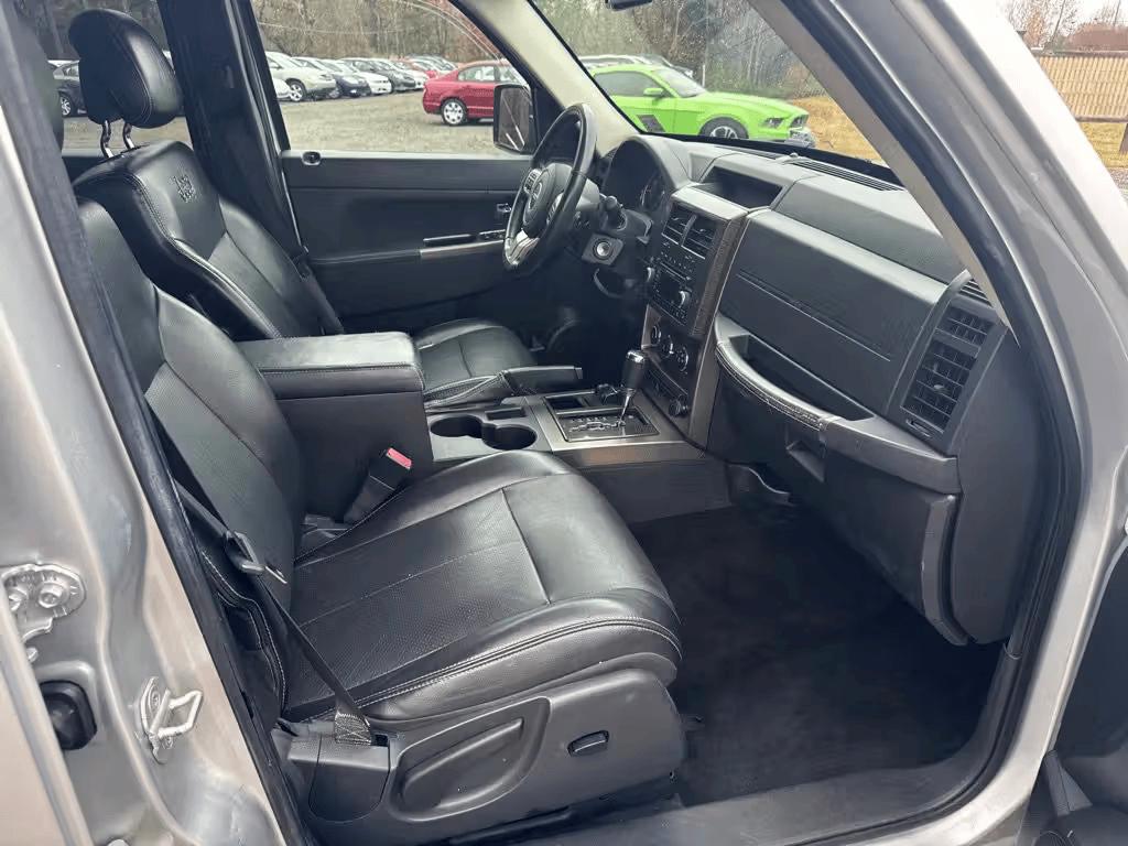 Jeep Liberty  2012