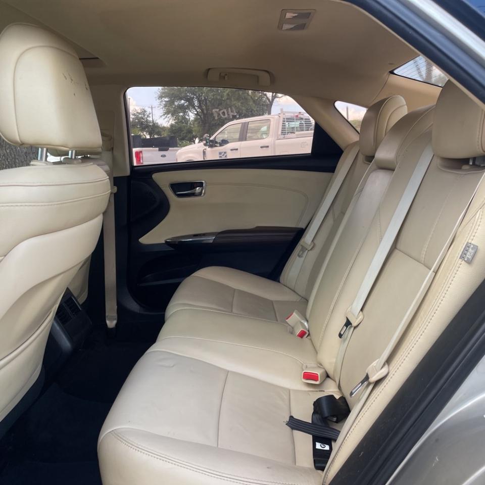 Toyota Avalon  2013
