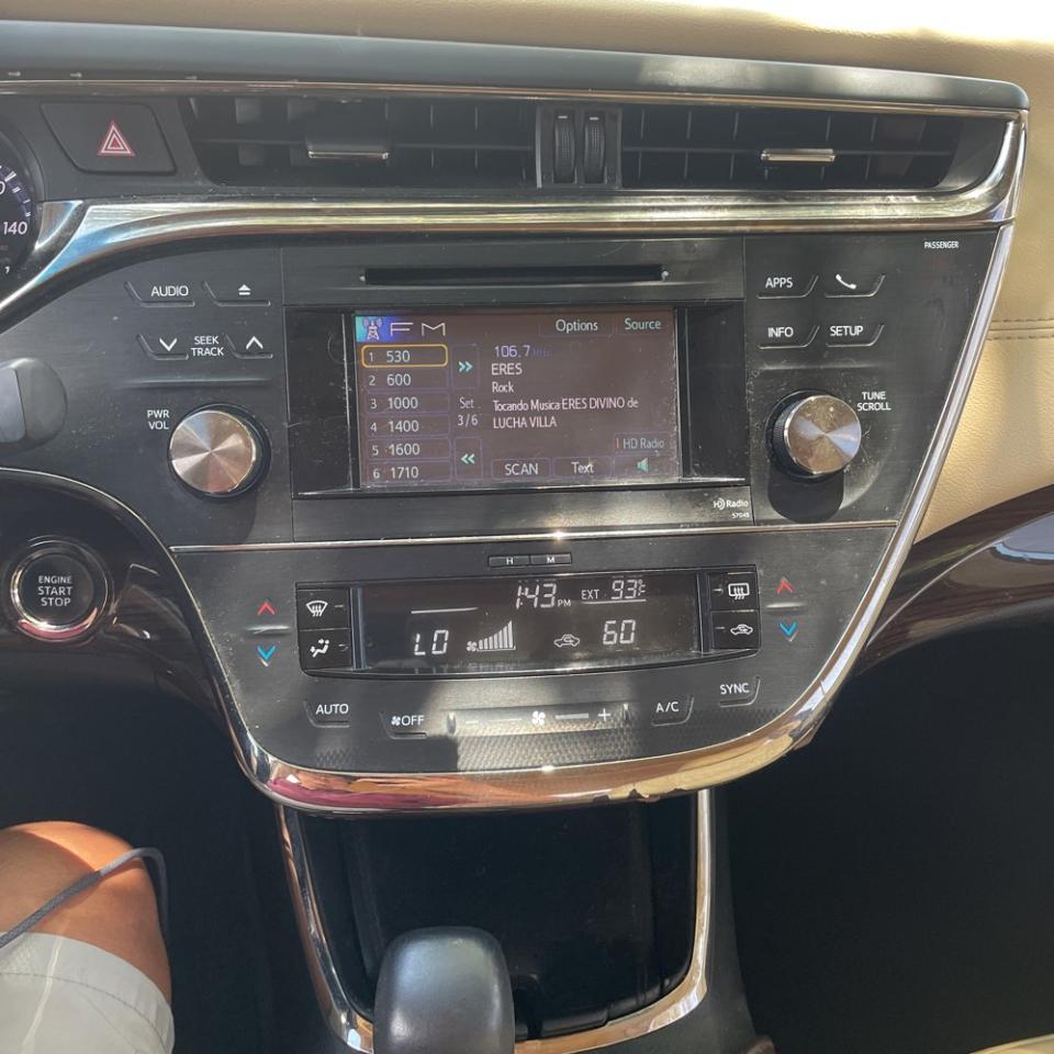 Toyota Avalon  2013