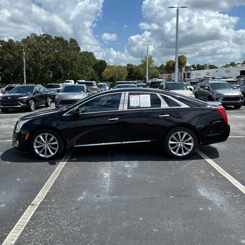 Cadillac XTS  2013
