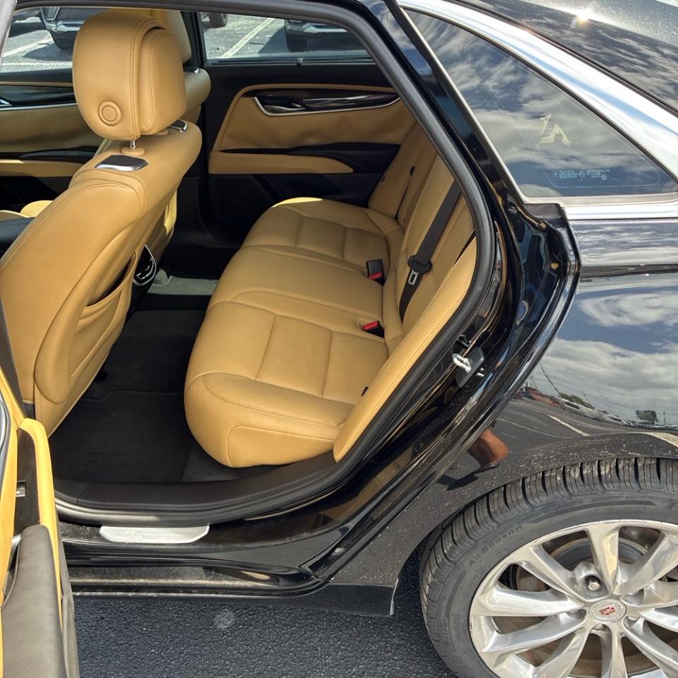 Cadillac XTS  2013