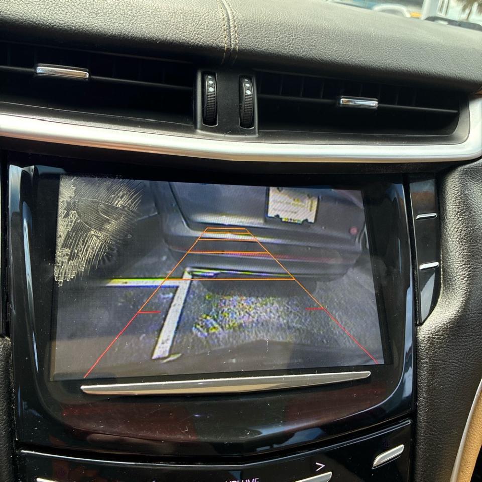 Cadillac XTS  2013