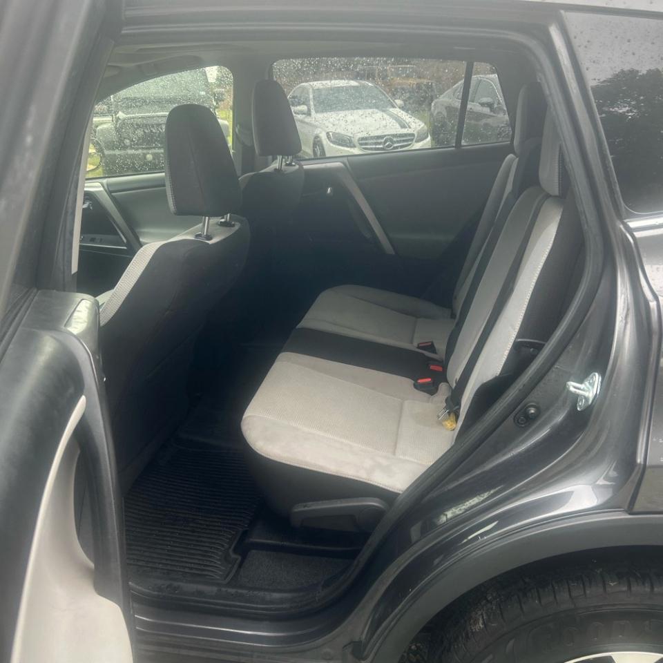 Toyota RAV4  2017