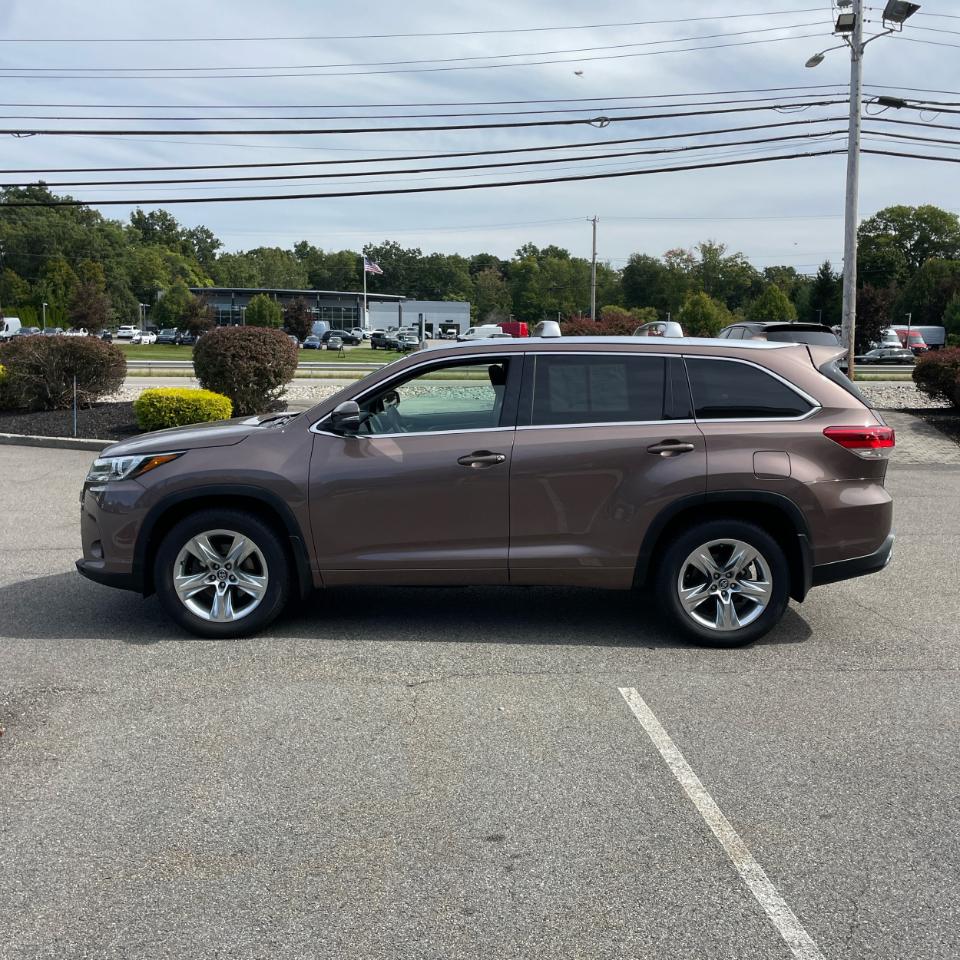 Toyota Highlander  2017