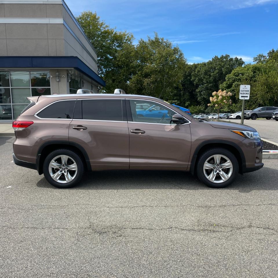 Toyota Highlander  2017