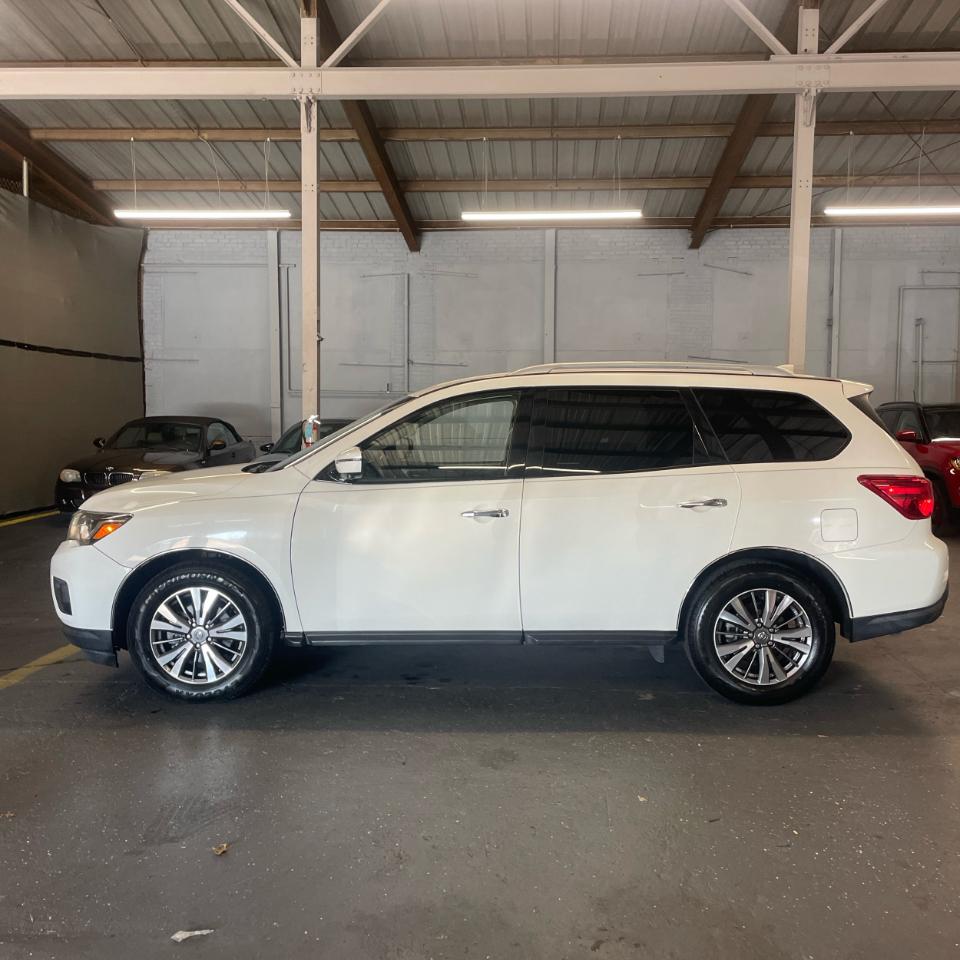 Nissan Pathfinder  2020