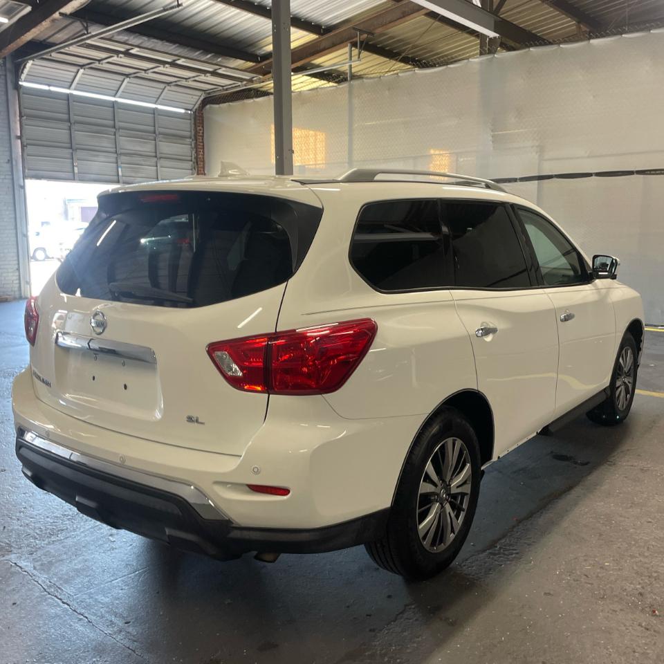 Nissan Pathfinder  2020