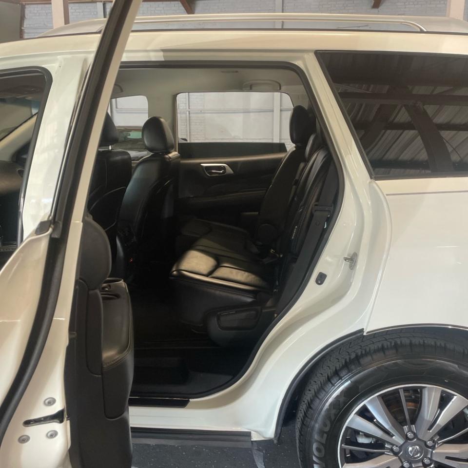 Nissan Pathfinder  2020