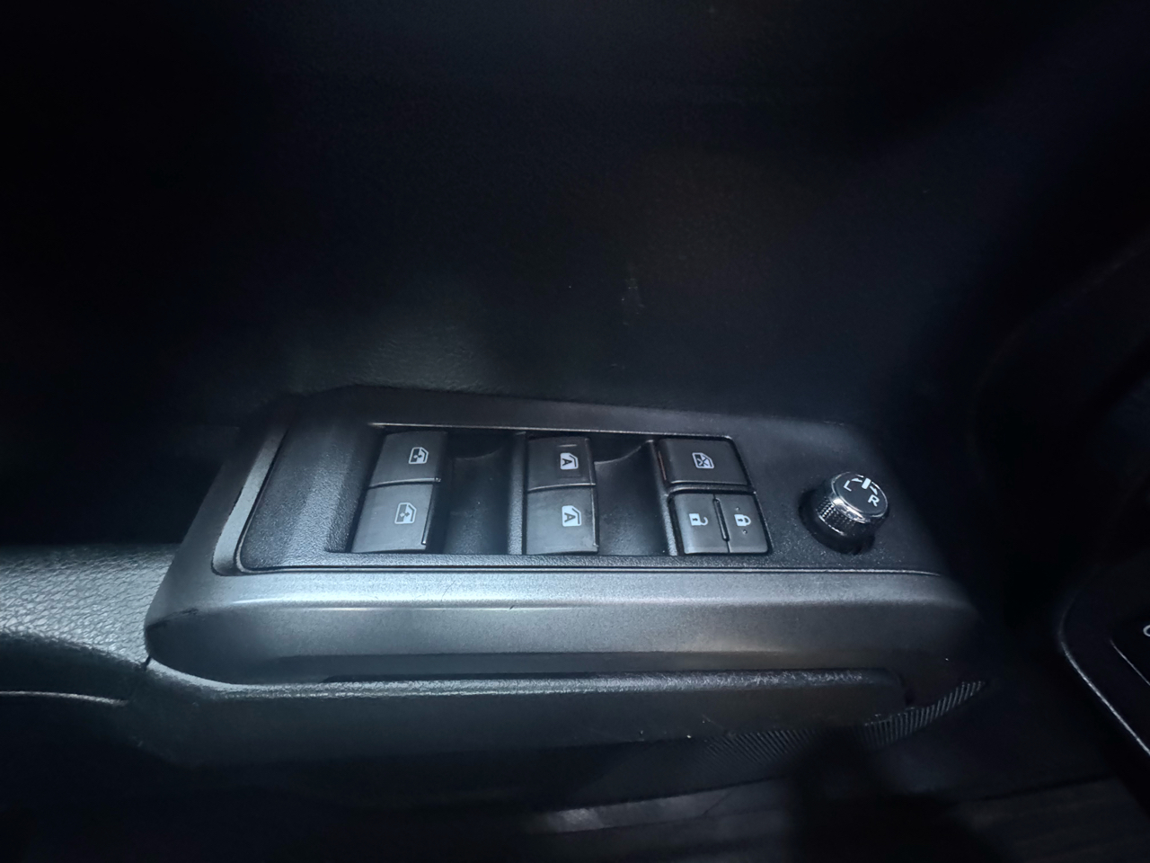 Toyota Tacoma SR5 Double Cab Long Bed V6 6AT 2WD 2018