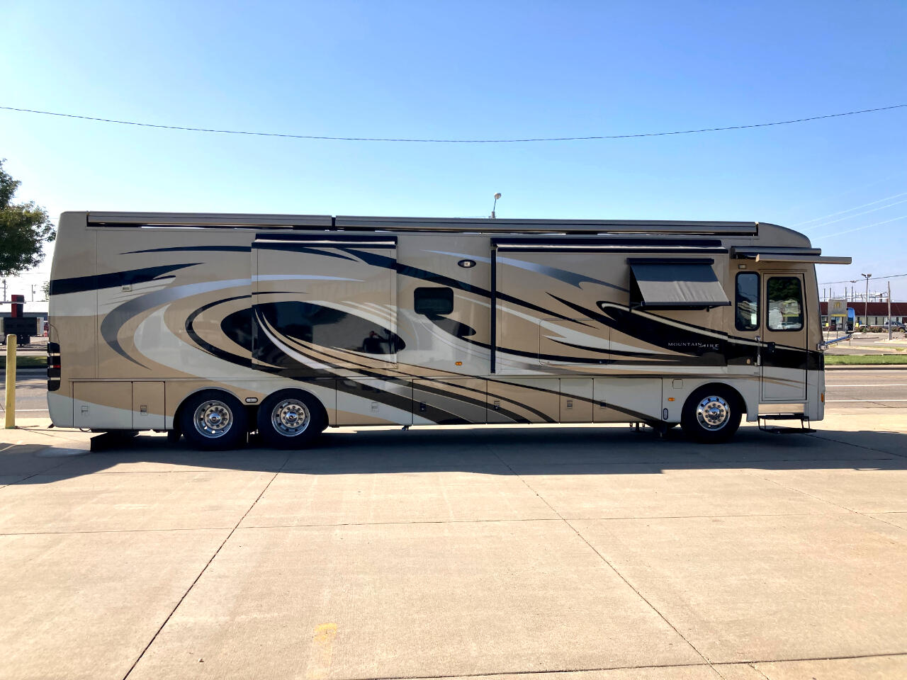 2013 Newmar Mountain Aire M-4347