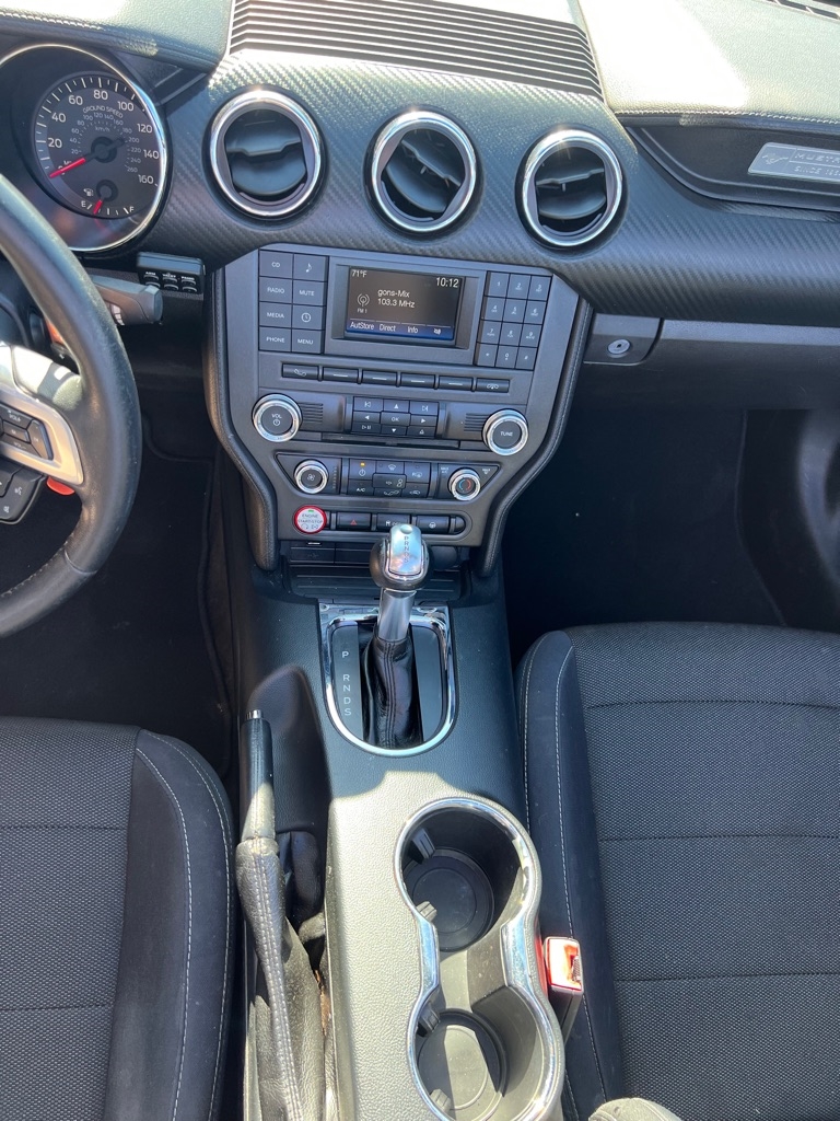 Ford Mustang V6 Convertible 2017