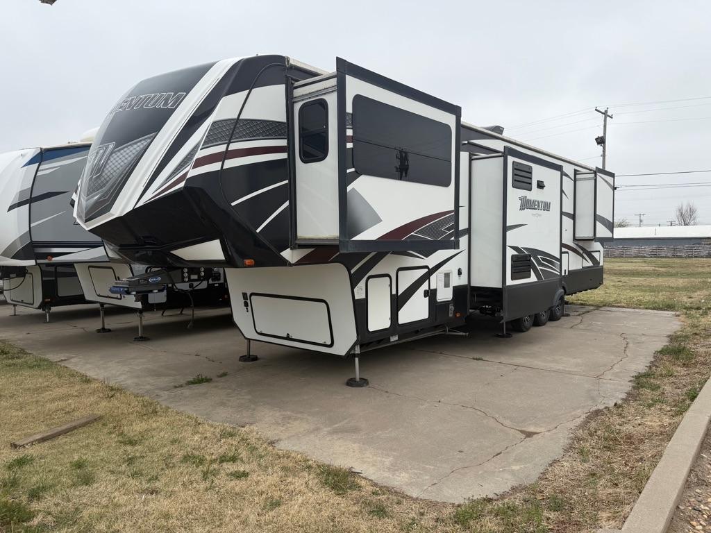 2016 Grand Design Momentum 376THS