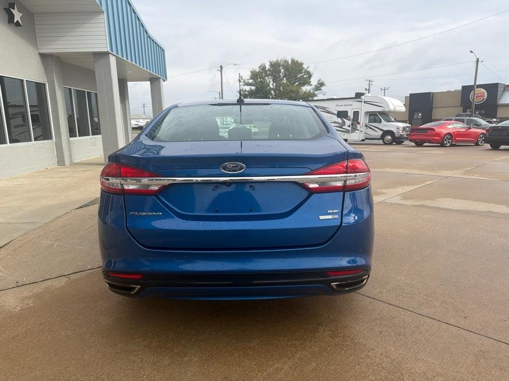 Ford Fusion photo 3