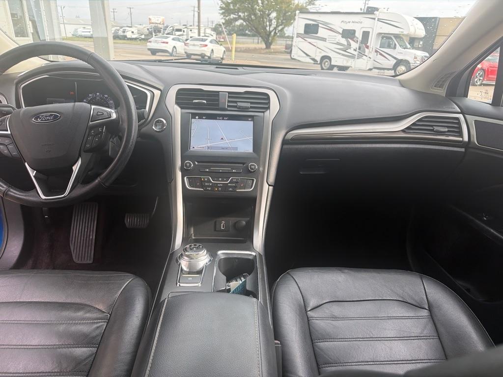 Ford Fusion photo 6