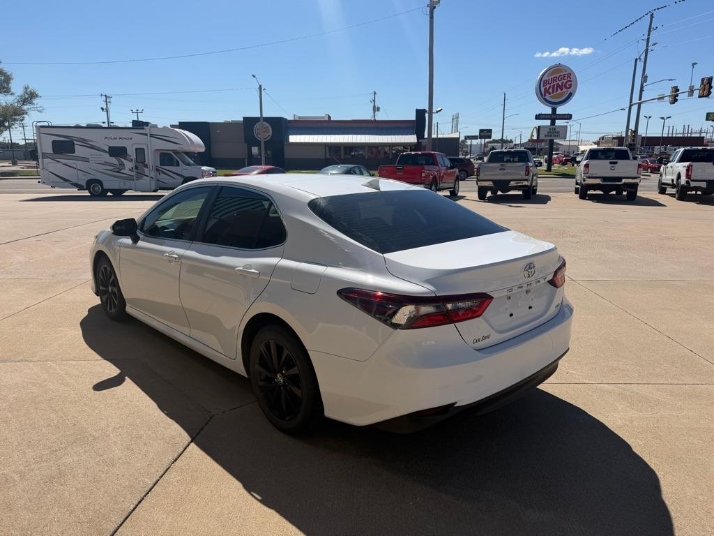 Toyota Camry photo 4