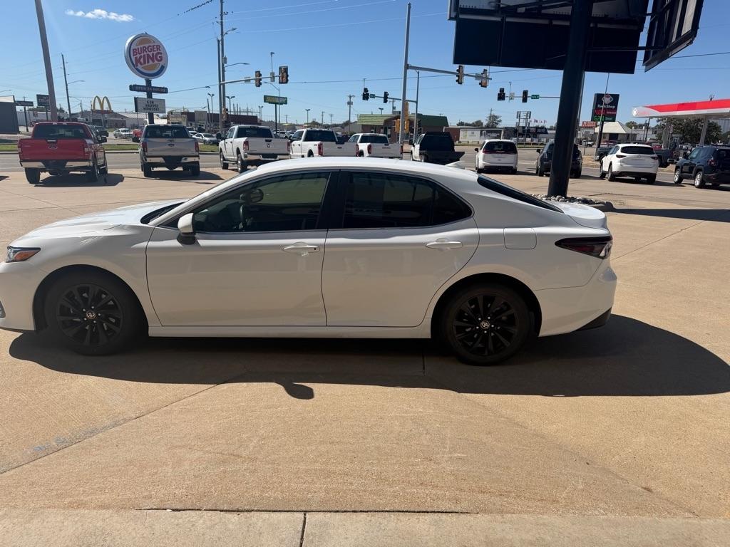 Toyota Camry photo 5