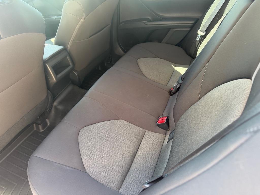 Toyota Camry photo 6
