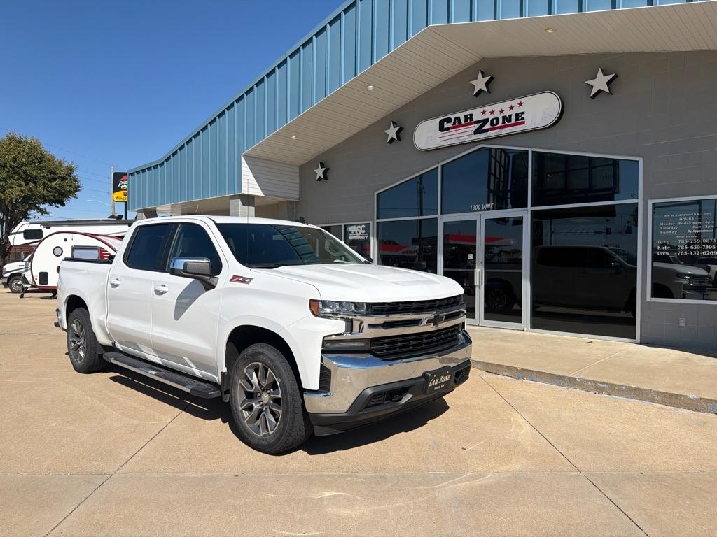 Chevrolet Silverado photo 2