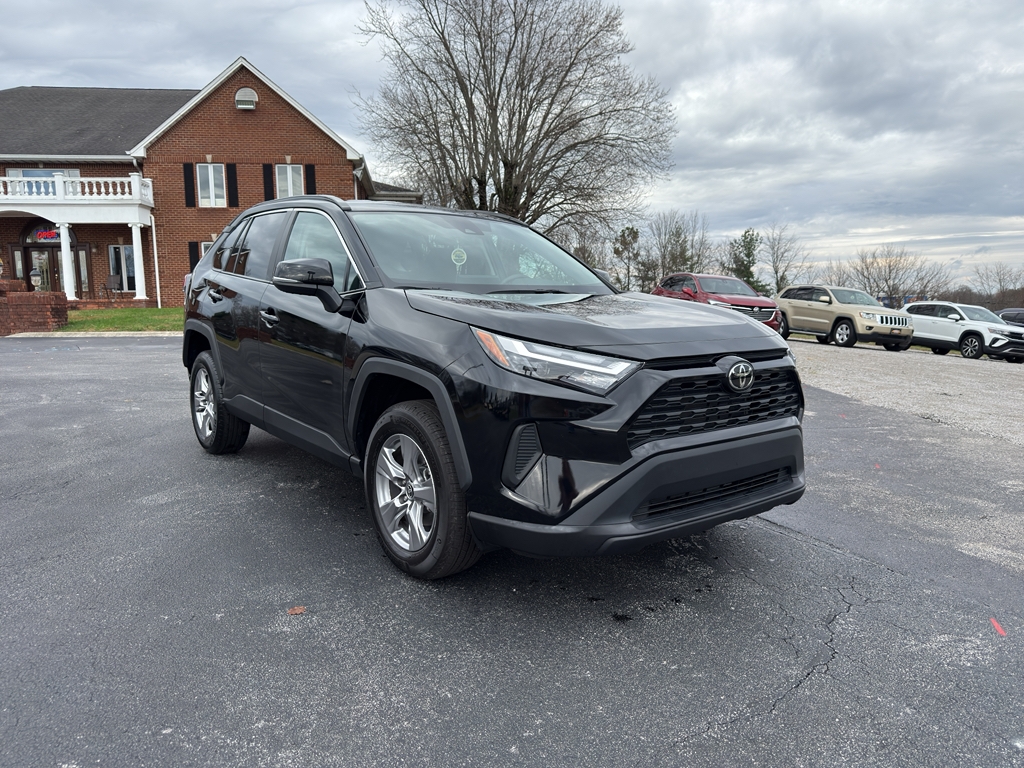 2024 Toyota RAV4 XLE
