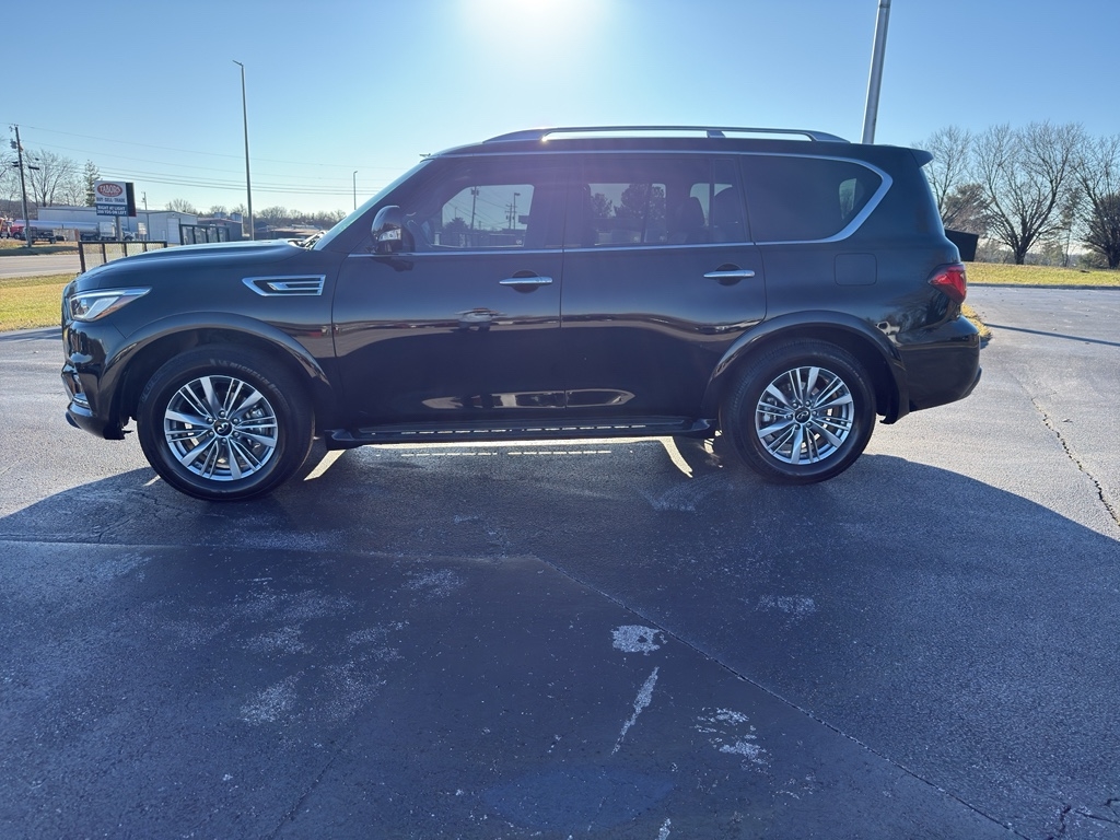 Infiniti QX80  2021