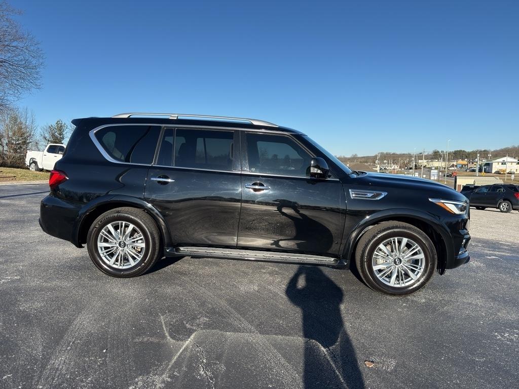 Infiniti QX80  2021