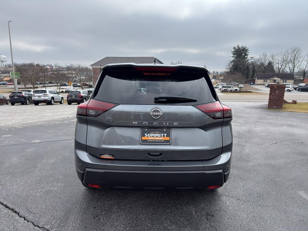 Nissan Rogue  2025